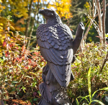 Load image into Gallery viewer, Porcelain Eagle Statue