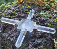 Load image into Gallery viewer, Clear Quartz Pyramid Energy Generator