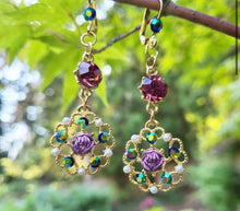 Load image into Gallery viewer, Victorian Flowers Earrings
