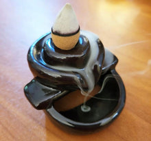 Load image into Gallery viewer, Terracotta Incense Cone Burner
